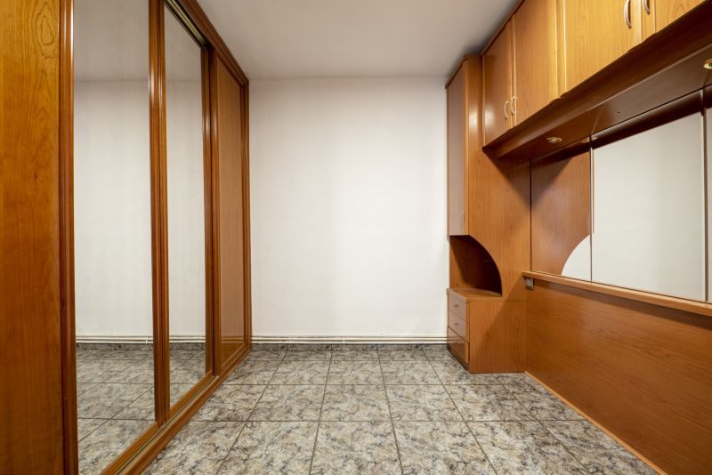 Sliding Mirror Door Repair in Conroe, TX